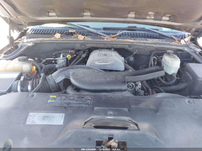 2004 Chevrolet Suburban 1500 Lt VIN: 3GNEC16Z84G273270 Lot: 43924894