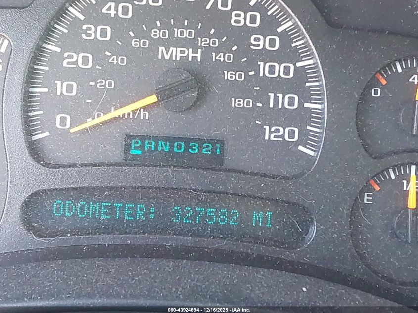 2004 Chevrolet Suburban 1500 Lt VIN: 3GNEC16Z84G273270 Lot: 43924894