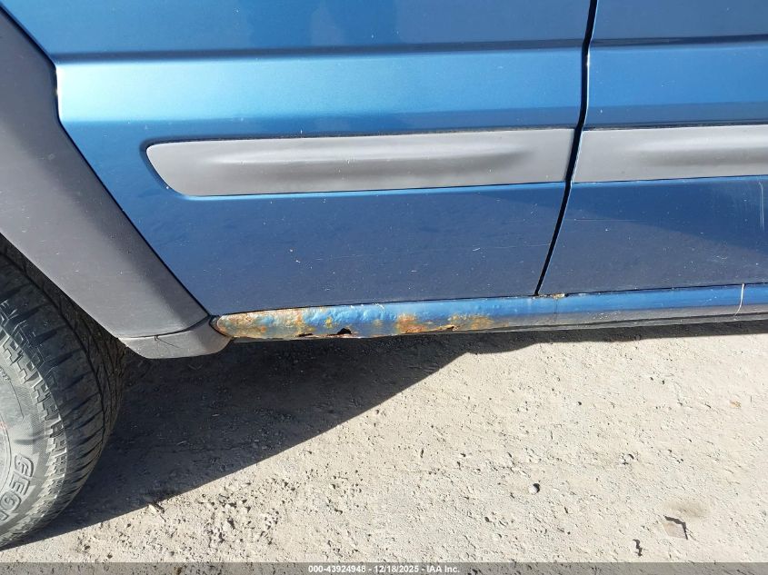 2004 Jeep Liberty Sport VIN: 1J4GL48K64W187874 Lot: 43924948