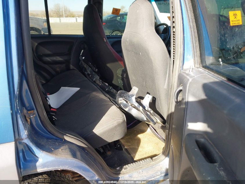 2004 Jeep Liberty Sport VIN: 1J4GL48K64W187874 Lot: 43924948