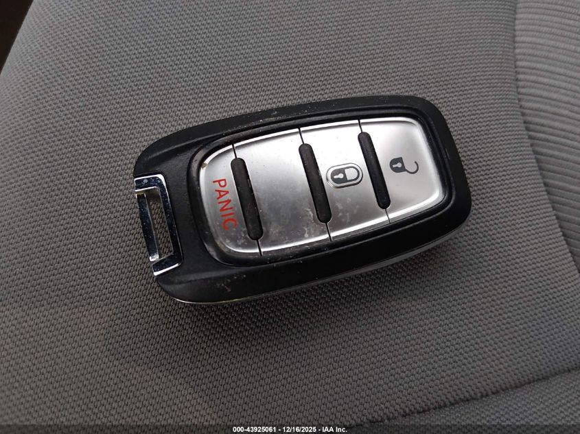 2017 Chrysler Pacifica Lx VIN: 2C4RC1CG0HR677810 Lot: 43925061