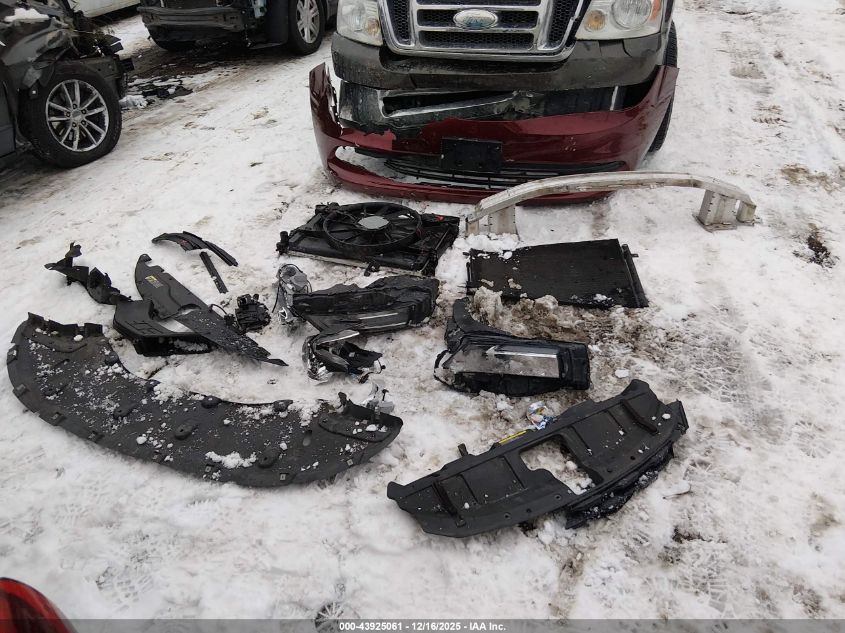 2017 Chrysler Pacifica Lx VIN: 2C4RC1CG0HR677810 Lot: 43925061