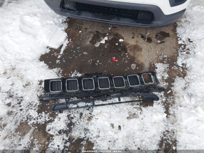 2017 Jeep New Compass Sport 4X4 VIN: 3C4NJDAB0HT607010 Lot: 43925115