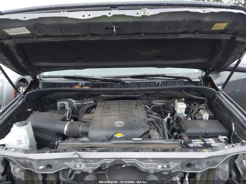 2016 TOYOTA TUNDRA LIMITED 5.7L V8 — Photo 10