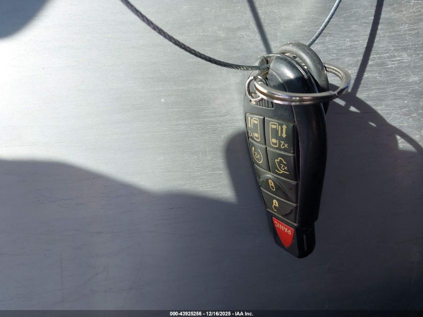 2017 Dodge Grand Caravan Sxt VIN: 2C4RDGCG5HR581199 Lot: 43925256