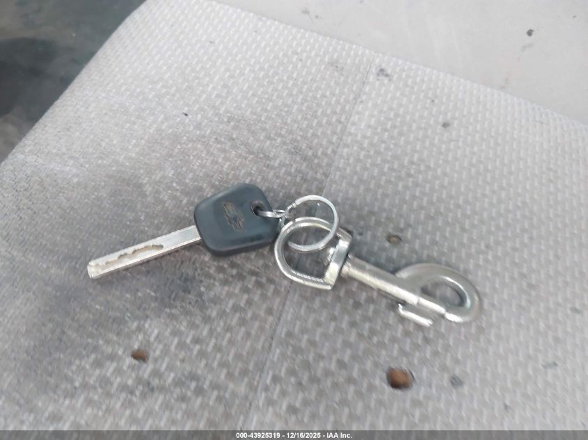 2017 Chevrolet Silverado 1500 Wt VIN: 1GCRCNEH3HZ345380 Lot: 43925319