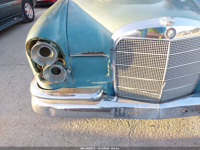 1960 Mercedes-Benz S-Class VIN: 11101210031471 Lot: 43925372