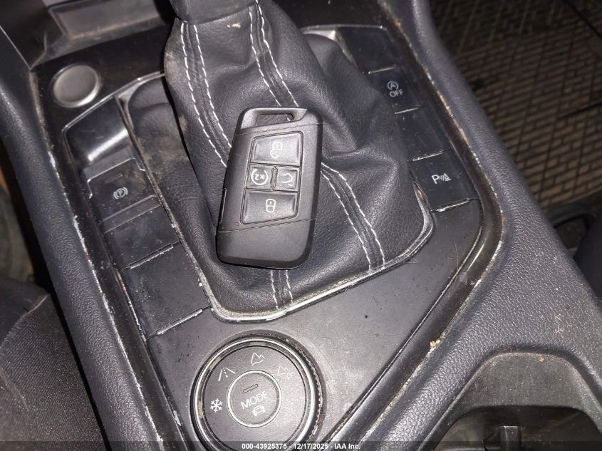 2022 Volkswagen Tiguan 2.0T Se R-Line Black VIN: 3VV8B7AX9NM027155 Lot: 43925375