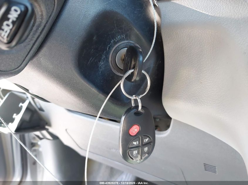 2018 Toyota Sienna Le 8 Passenger VIN: 5TDKZ3DC5JS902419 Lot: 43925378