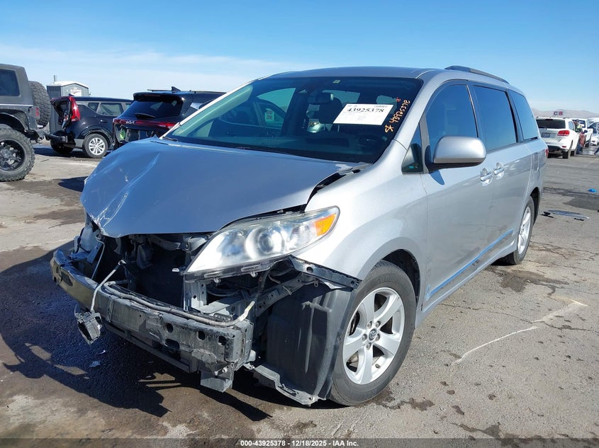 2018 Toyota Sienna Le 8 Passenger