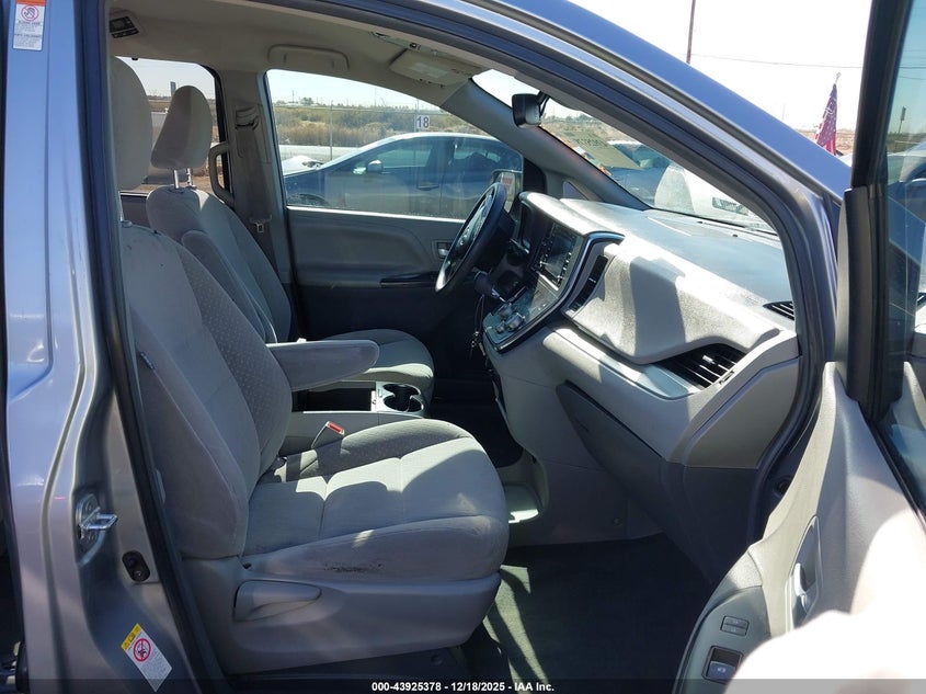 2018 Toyota Sienna Le 8 Passenger