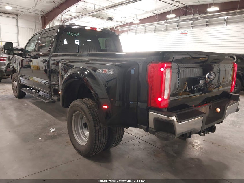 1FT8W3DT4TEC23463 2026 FORD F350 photo no. 3