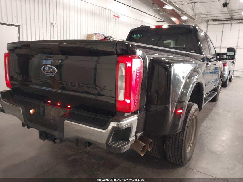 1FT8W3DT4TEC23463 2026 FORD F350 photo no. 4