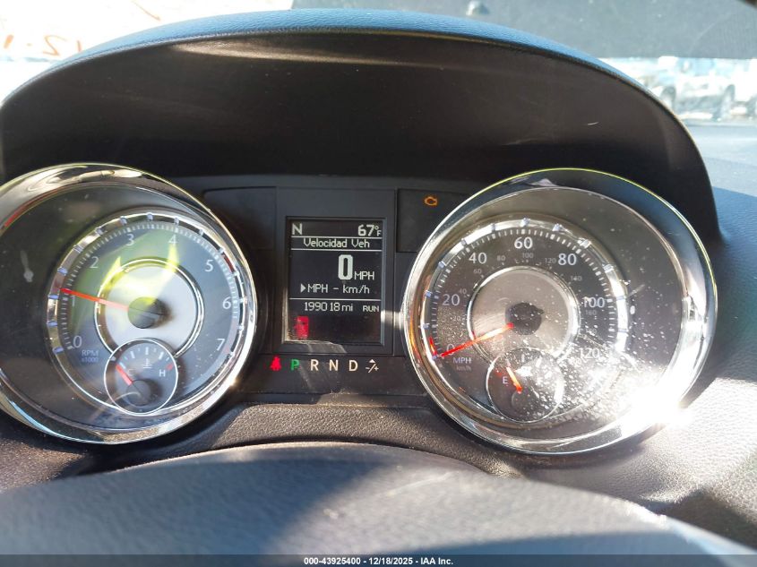 2015 Chrysler Town & Country Touring VIN: 2C4RC1BG4FR673032 Lot: 43925400