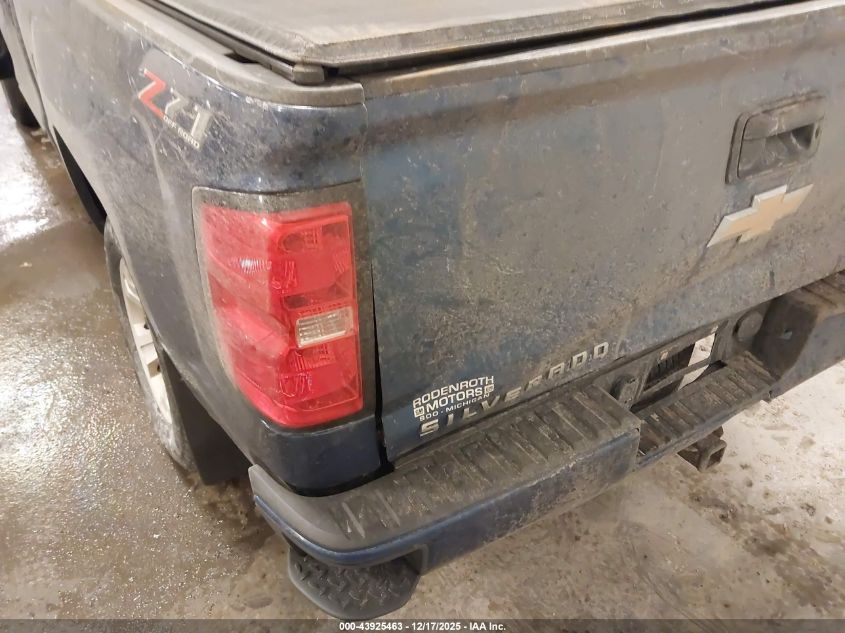 2018 Chevrolet Silverado 1500 2Lt VIN: 2GCVKREC2J1105989 Lot: 43925463