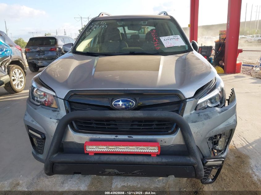 2019 Subaru Forester Sport VIN: JF2SKAKC2KH505964 Lot: 43925556