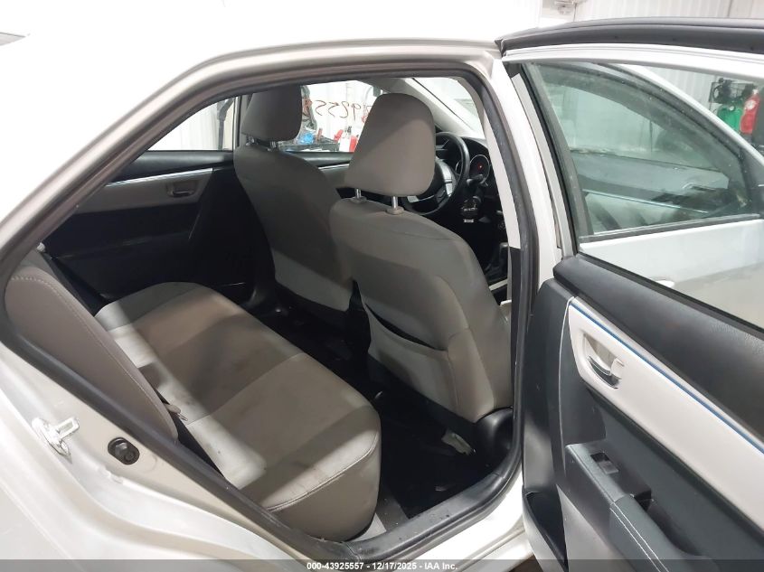 2015 Toyota Corolla Le VIN: 5YFBURHE2FP270833 Lot: 43925557