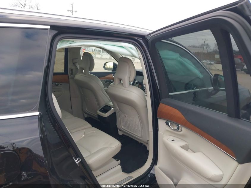 2021 Volvo Xc90 T6 Momentum 7 Passenger VIN: YV4A22PK4M1692777 Lot: 43925596