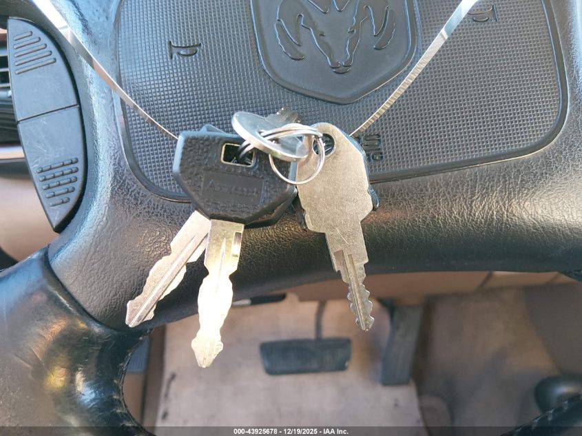 2000 Dodge Ram 2500 St VIN: 1B7KF23Z3YJ171859 Lot: 43925678