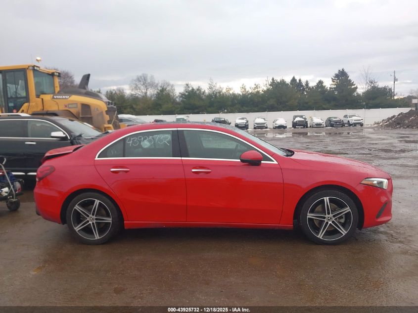 2019 Mercedes-Benz A 220 4Matic VIN: WDD3G4FB2KW013301 Lot: 43925732