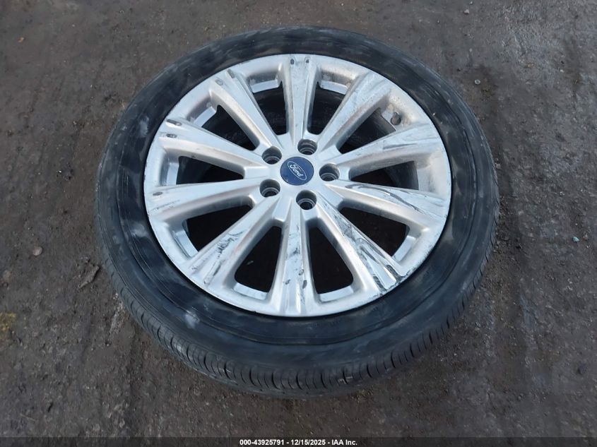 2018 Ford Escape Titanium VIN: 1FMCU9J93JUA84565 Lot: 43925791