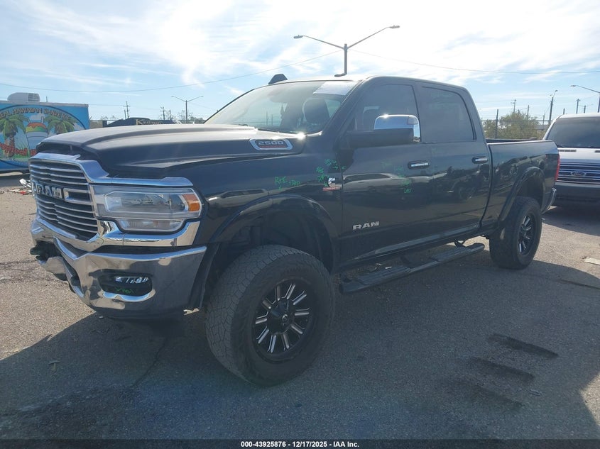 2022 Ram 2500 Laramie 4X4 6'4 Box