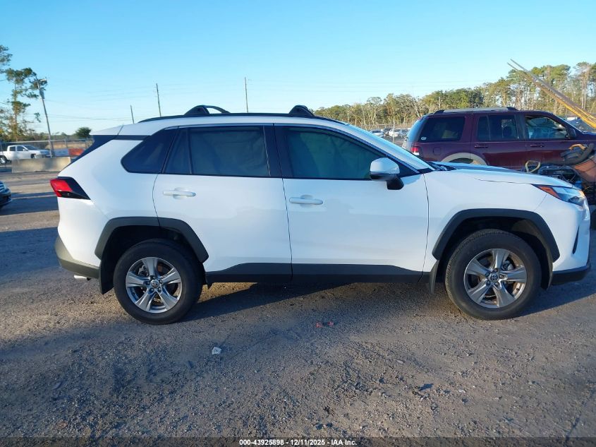 2024 Toyota Rav4 Xle VIN: 2T3W1RFV6RC262632 Lot: 43925898