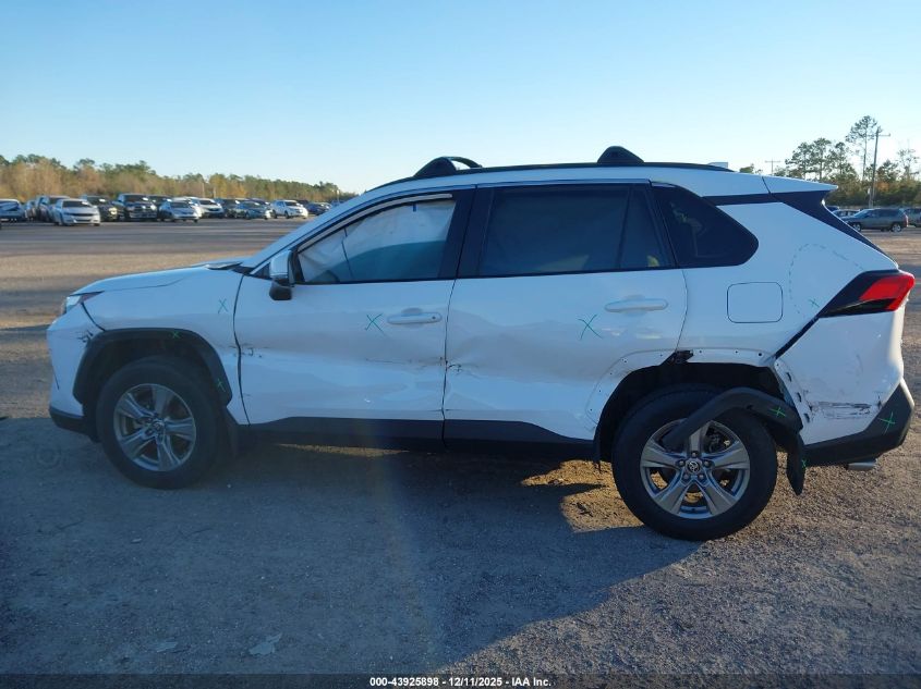 2024 Toyota Rav4 Xle VIN: 2T3W1RFV6RC262632 Lot: 43925898