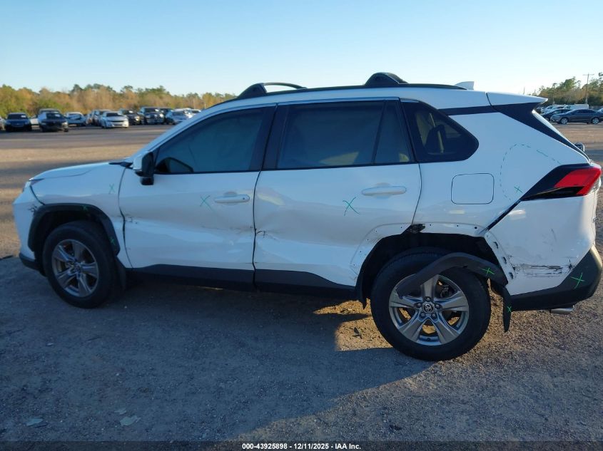 2024 Toyota Rav4 Xle VIN: 2T3W1RFV6RC262632 Lot: 43925898