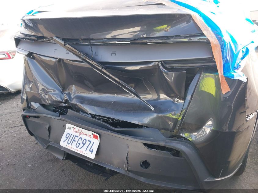 2026 Tesla Model Y Long Range Dual Motor All-Wheel Drive VIN: 7SAYGDED1TF383053 Lot: 43925921