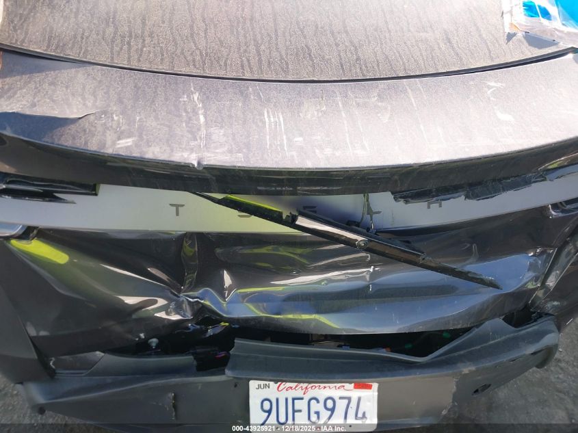 2026 Tesla Model Y Long Range Dual Motor All-Wheel Drive VIN: 7SAYGDED1TF383053 Lot: 43925921