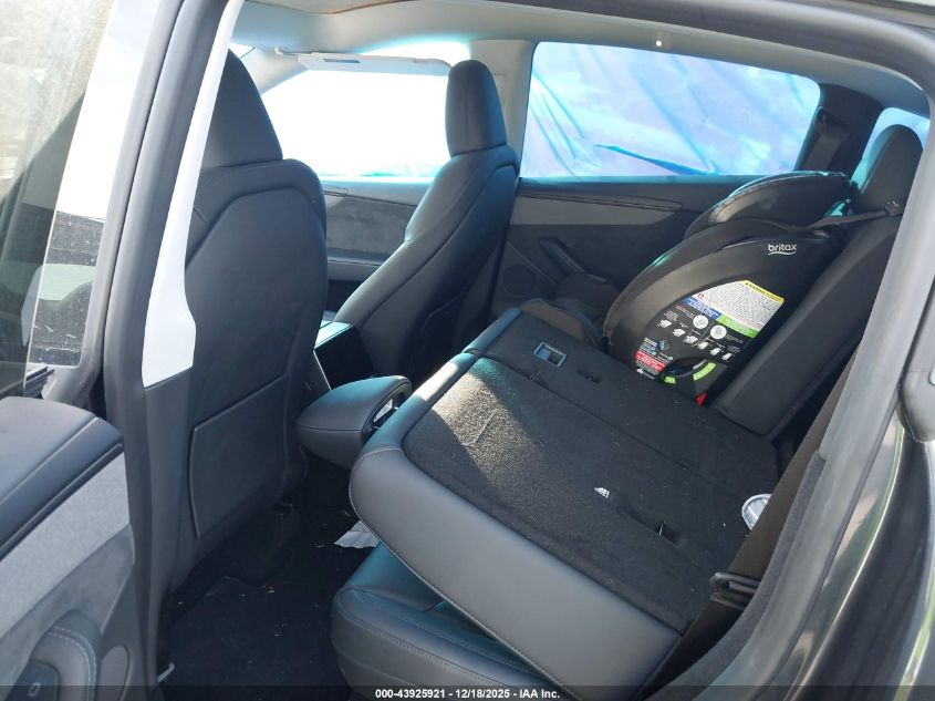 2026 Tesla Model Y Long Range Dual Motor All-Wheel Drive VIN: 7SAYGDED1TF383053 Lot: 43925921