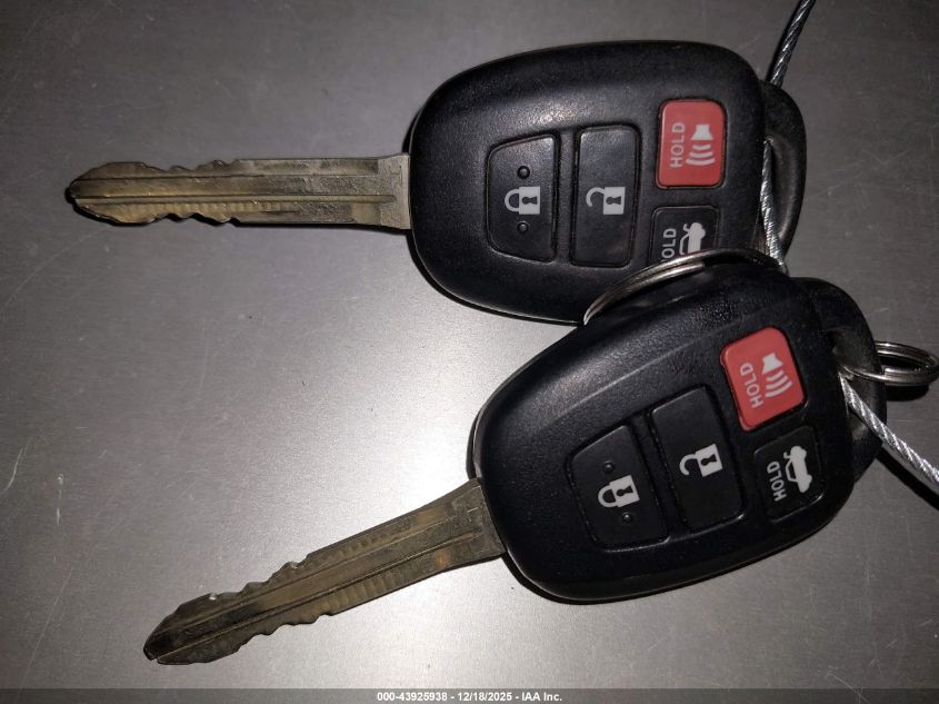 2017 Toyota Corolla Se VIN: 2T1BURHE4HC765375 Lot: 43925938