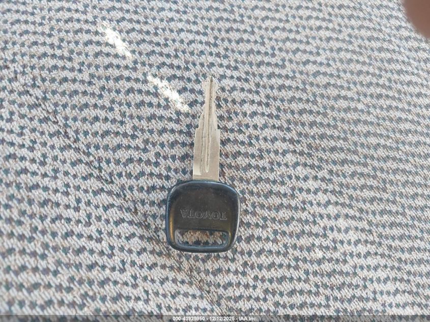 1997 Toyota Previa Dx S/C VIN: JT3GK12M9V1256206 Lot: 43925950