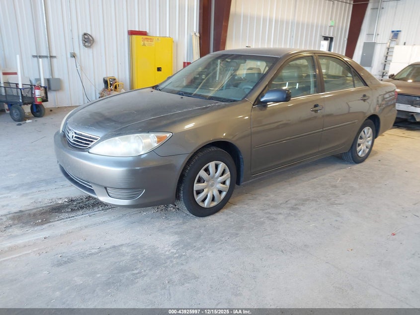 2005 Toyota Camry Le