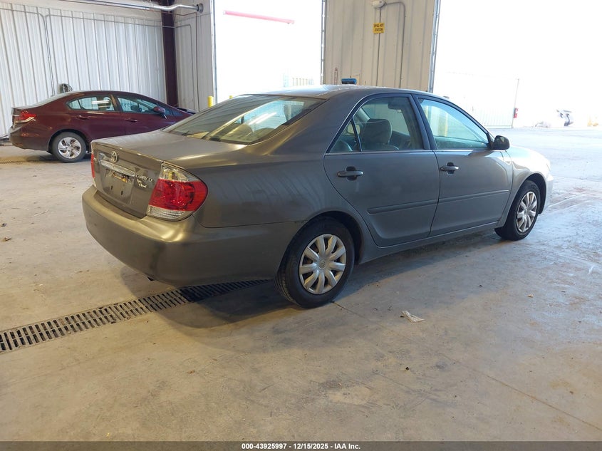 2005 Toyota Camry Le