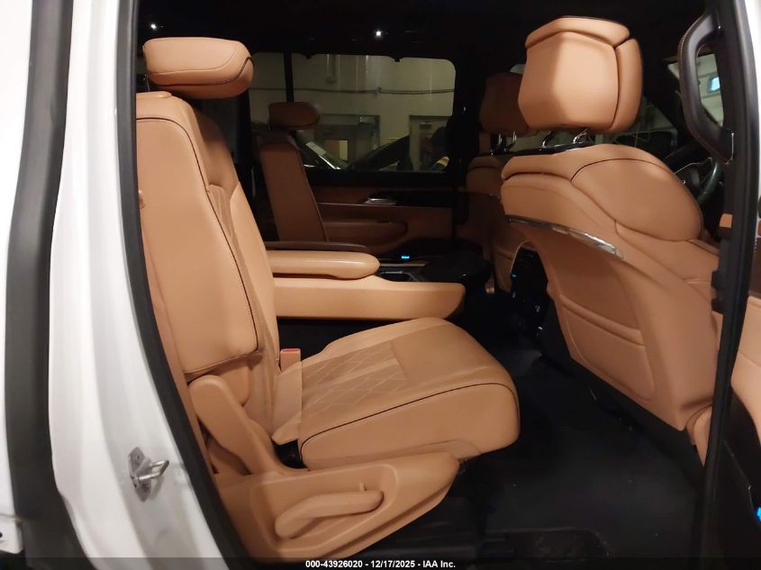 2022 Jeep Grand Wagoneer Series Iii 4X4 VIN: 1C4SJVGJ7NS113313 Lot: 43926020