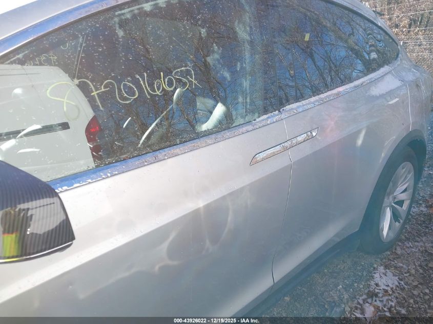 2016 Tesla Model X 60D/70D/75D/90D/P100D VIN: 5YJXCBE2XGF017668 Lot: 43926022