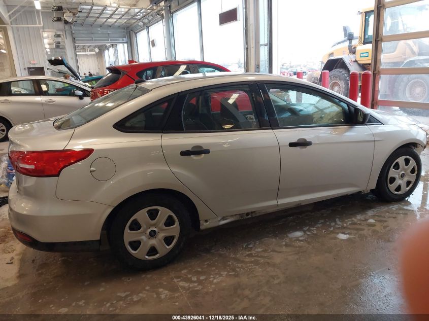 2015 Ford Focus S VIN: 1FADP3E21FL220009 Lot: 43926041