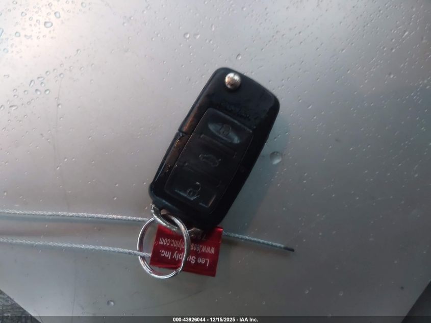 2004 Volkswagen Passat Gls VIN: WVWPD63BX4P041185 Lot: 43926044