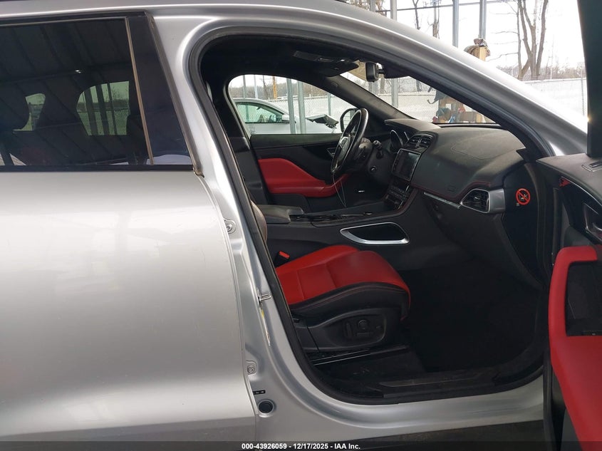 2017 Jaguar F-Pace 35T R-Sport