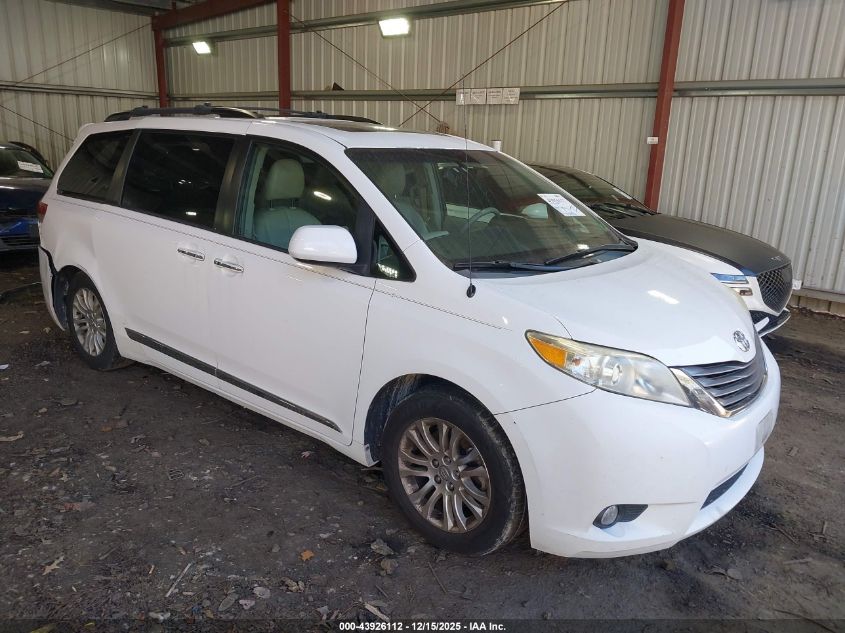 TOYOTA SIENNA XLE V6 8 PASSENGER