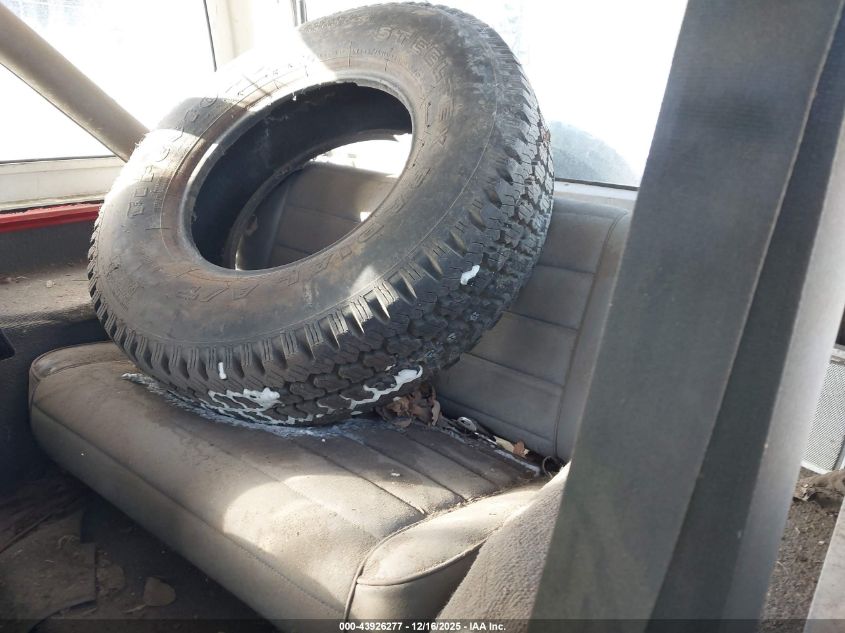 1989 Jeep Wrangler / Yj VIN: 2J4FY19E8KJ163892 Lot: 43926277