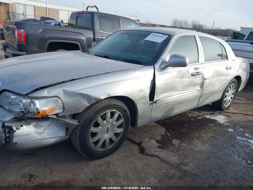 2010 Lincoln Town Car Signature Limited VIN: 2LNBL8CVXAX750378 Lot: 43926282