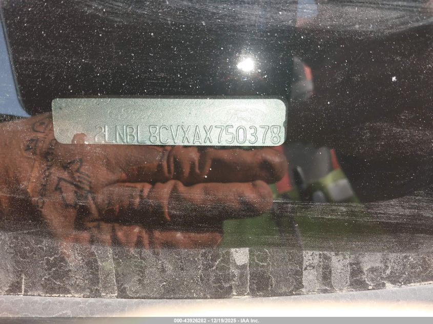 2010 Lincoln Town Car Signature Limited VIN: 2LNBL8CVXAX750378 Lot: 43926282