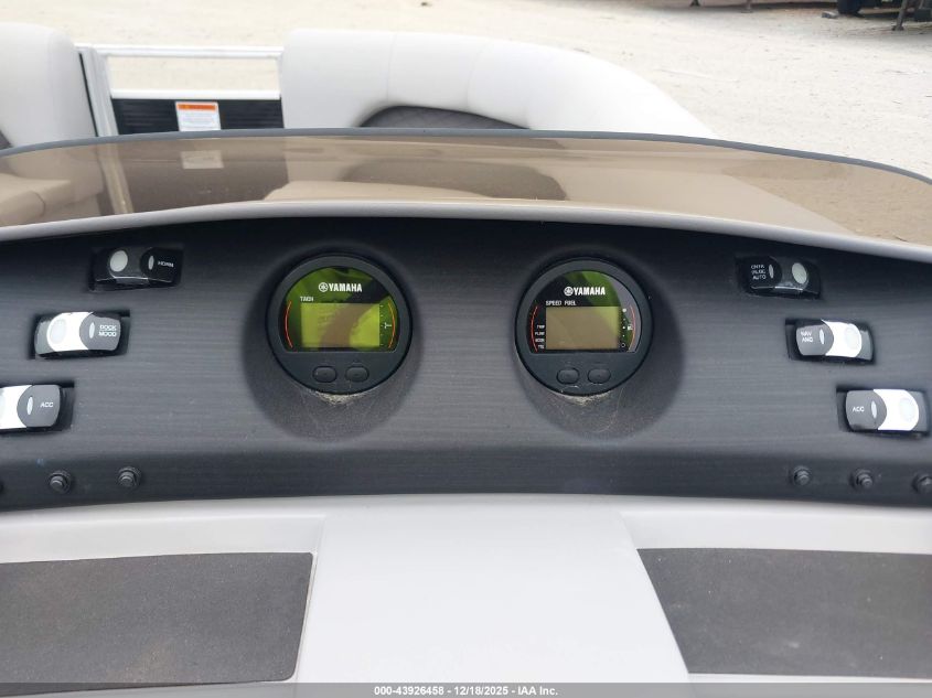 2021 Bennington 22Lsr VIN: 00000ETWK1747J021 Lot: 43926458