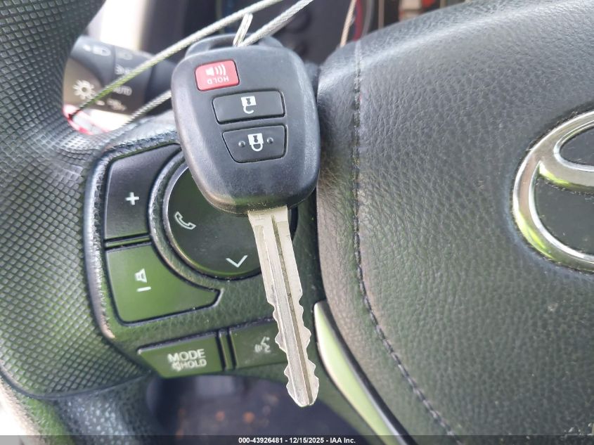 2017 Toyota Rav4 Le VIN: JTMZFREV1HJ702235 Lot: 43926481