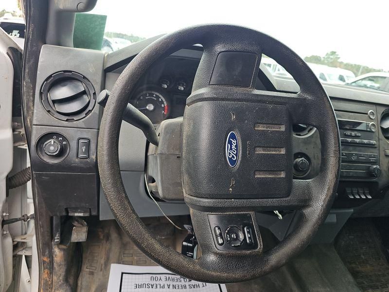 2012 Ford F-350 Chassis Xl VIN: 1FD8W3H66CEC35873 Lot: 43926558