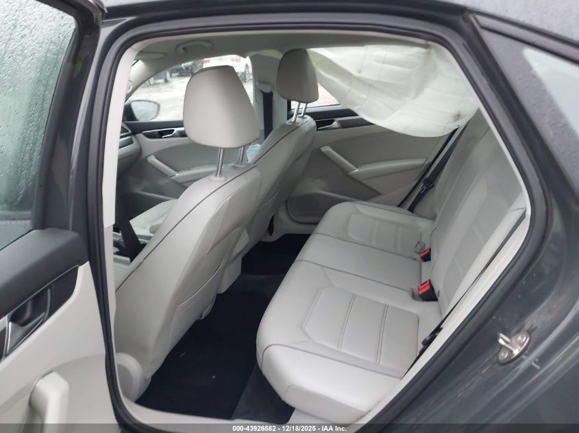 2018 Volkswagen Passat 2.0T R-Line/2.0T S VIN: 1VWAA7A33JC019206 Lot: 43926582