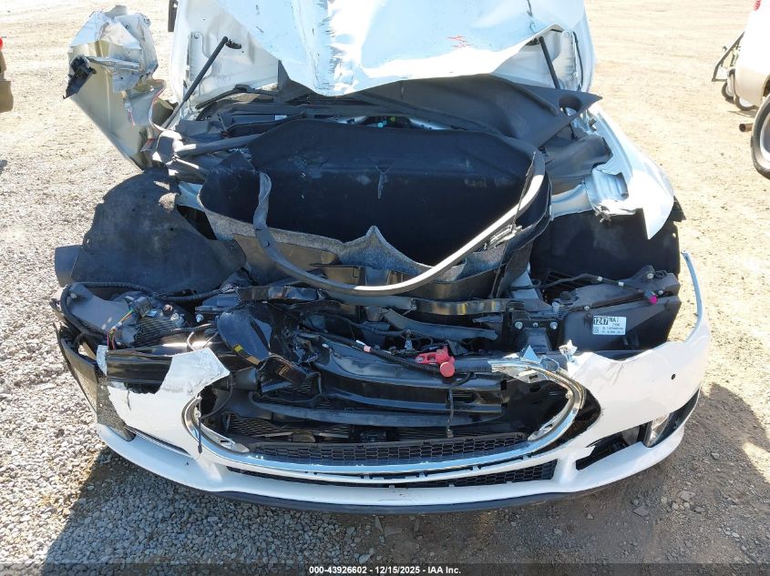 2015 Tesla Model S 85D/P85D VIN: 5YJSA1E4XFF105274 Lot: 43926602